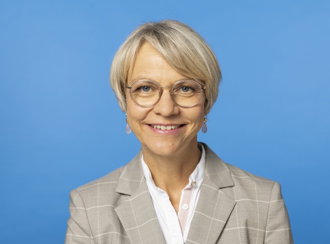 NRW-Schulministerin Dorothee Feller kommt nach Amelsb�ren (Bild: Land NRW / Ralph Sondermann)